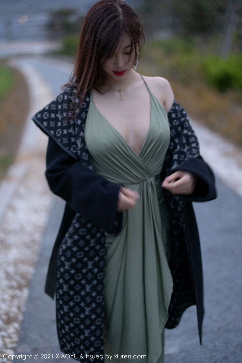 《语画界 杨晨晨 制服写真 VOL.538》第31张，模特杨晨晨，语画界，制服主题，全套74张
