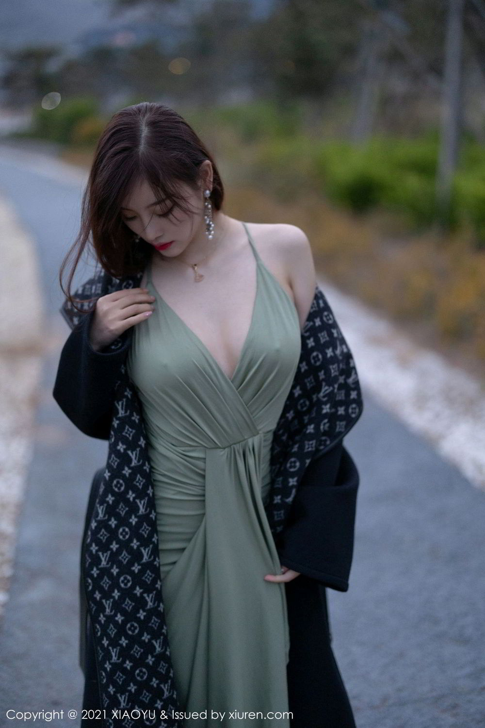 《语画界 杨晨晨 制服写真 VOL.538》第32张,模特杨晨晨,语画界,制服主题,全套74张