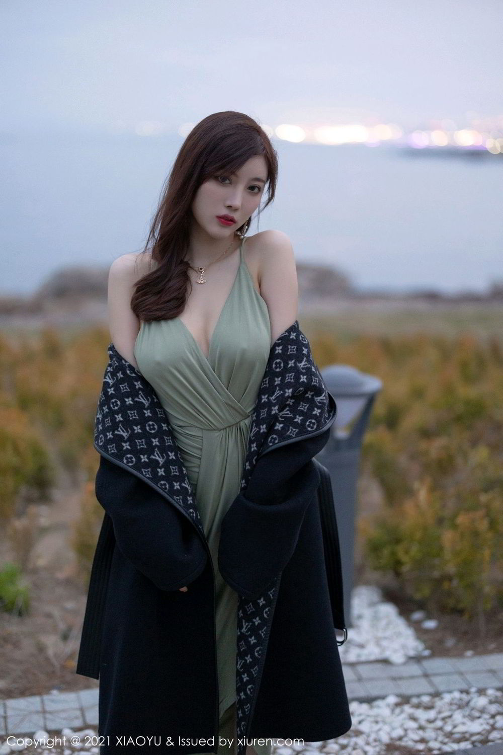 《语画界 杨晨晨 制服写真 VOL.538》第34张,模特杨晨晨,语画界,制服主题,全套74张