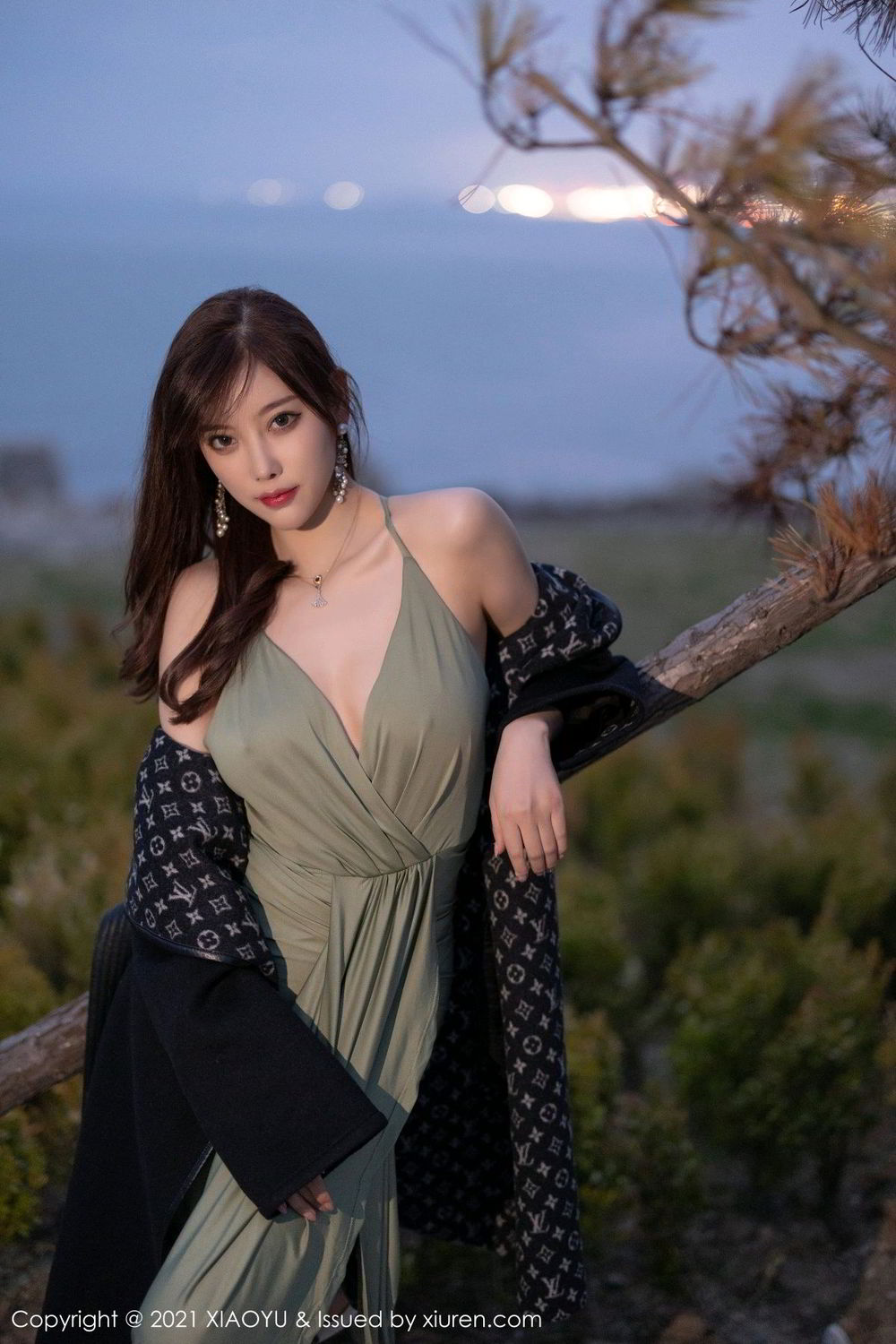 《语画界 杨晨晨 制服写真 VOL.538》第45张,模特杨晨晨,语画界,制服主题,全套74张