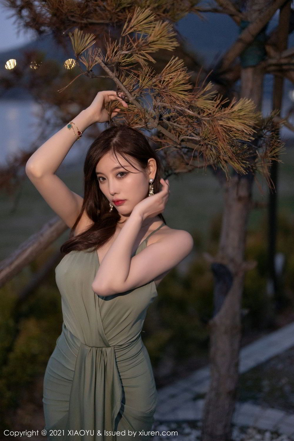 《语画界 杨晨晨 制服写真 VOL.538》第52张，模特杨晨晨，语画界，制服主题，全套74张