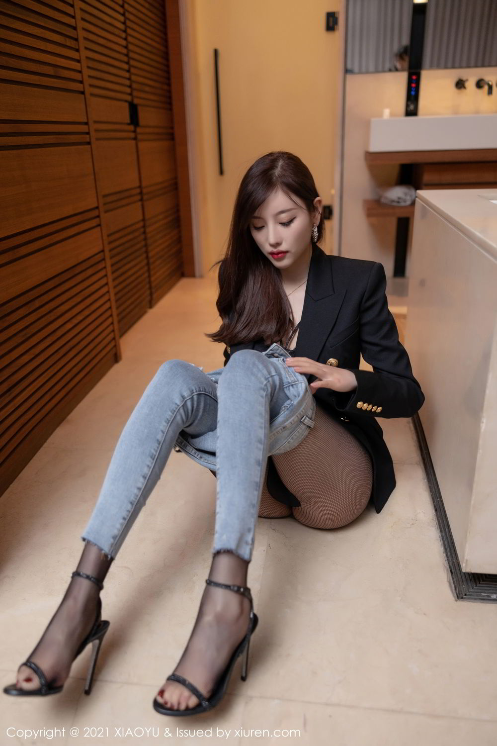 《语画界 杨晨晨 制服写真 VOL.533》第10张,模特杨晨晨,语画界,制服主题,全套78张
