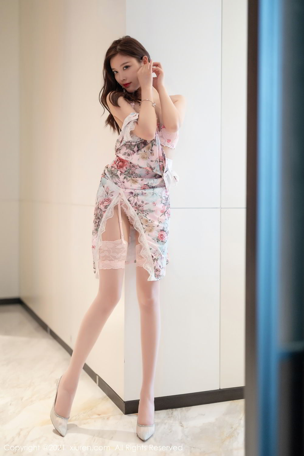 《秀人网 杨晨晨 制服写真 VOL.3461》第54张,模特杨晨晨,秀人网,制服主题,全套83张