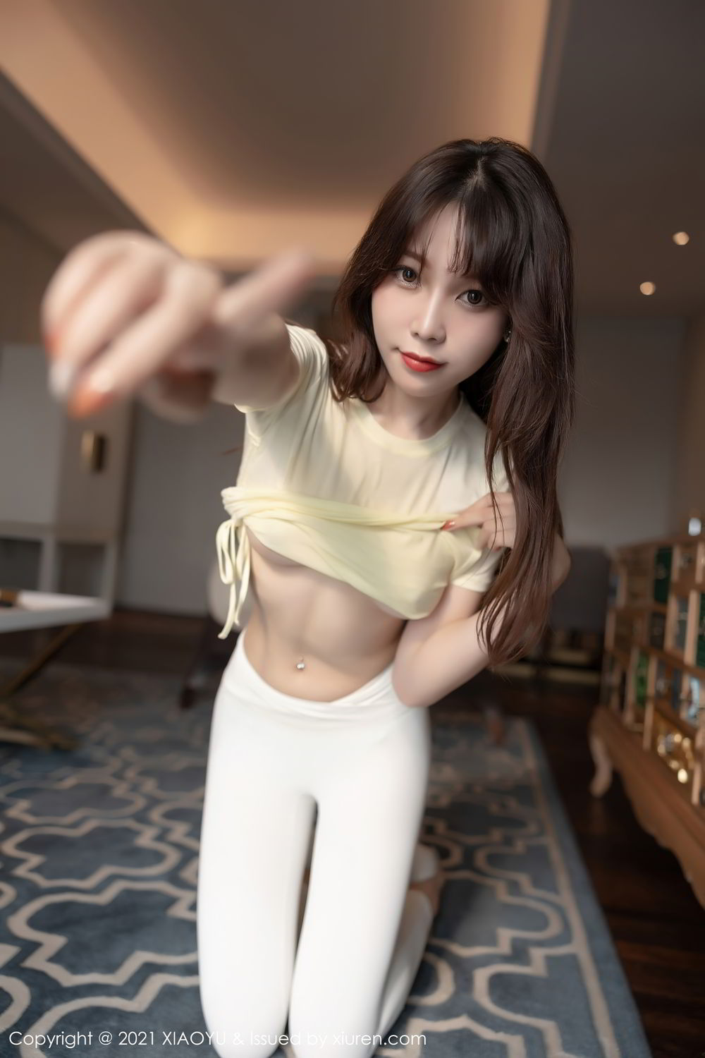 《语画界 芝芝Booty 制服写真 VOL.517》第19张，模特芝芝Booty，语画界，制服主题，全套60张