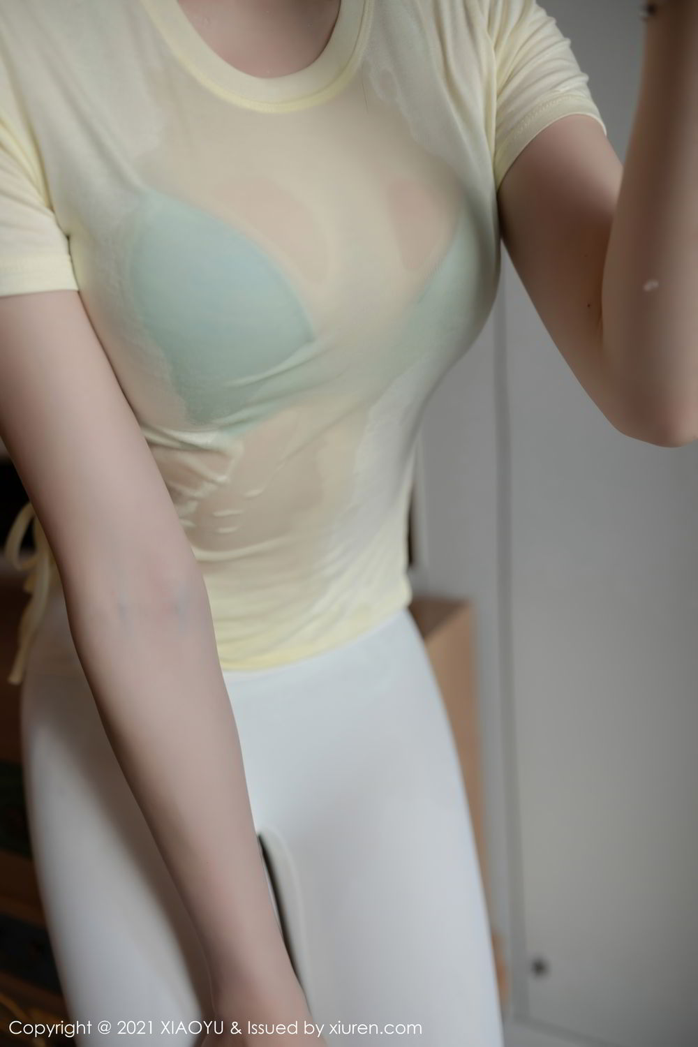 《语画界 芝芝Booty 制服写真 VOL.517》第31张,模特芝芝Booty,语画界,制服主题,全套60张