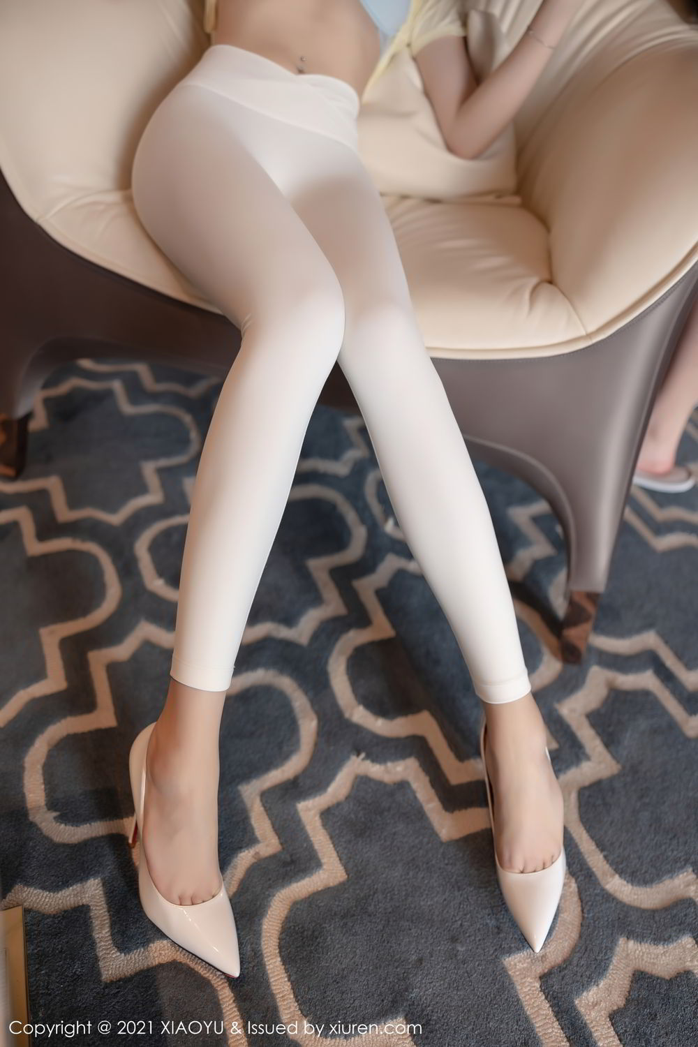 《语画界 芝芝Booty 制服写真 VOL.517》第38张,模特芝芝Booty,语画界,制服主题,全套60张