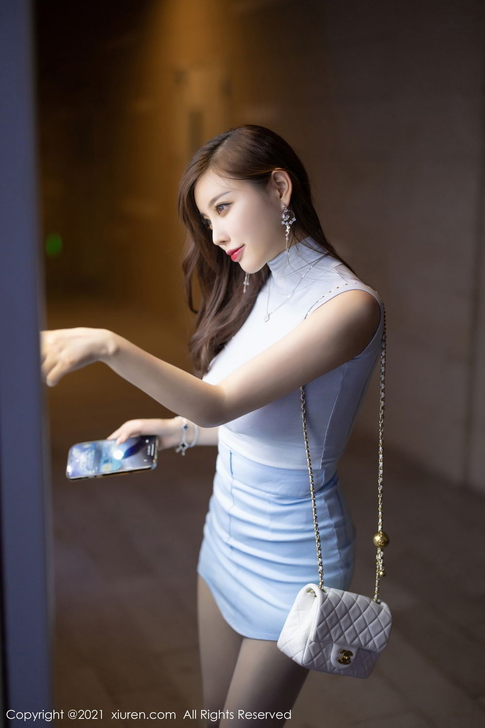 《秀人网 杨晨晨 美腿写真 No.3520》第13张，模特杨晨晨，秀人网，美腿主题，全套90张