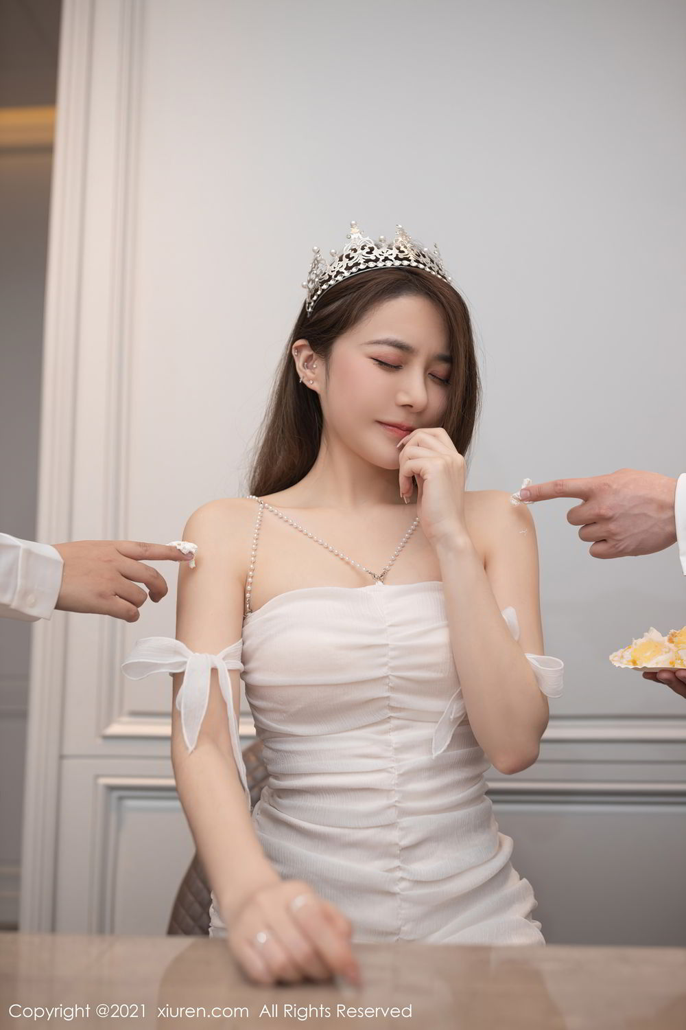 《秀人网 鱼子酱fish(Yu Zi Jiang Fish) 制服写真 VOL.3447》第22张,模特鱼子酱fish(Yu Zi Jiang Fish),秀人网,制服主题,全套52张