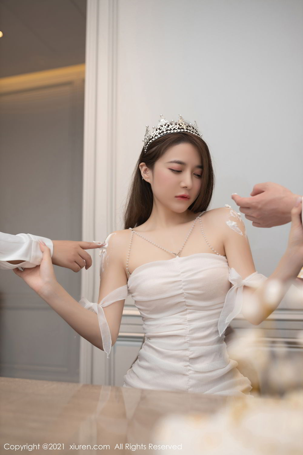 《秀人网 鱼子酱fish(Yu Zi Jiang Fish) 制服写真 VOL.3447》第24张,模特鱼子酱fish(Yu Zi Jiang Fish),秀人网,制服主题,全套52张
