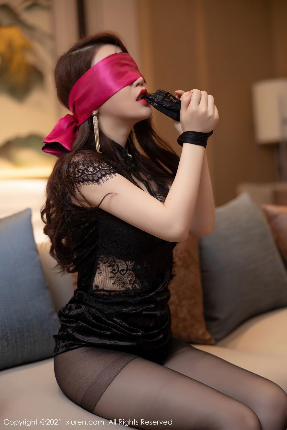 《秀人网 谢芷馨(Sindy) 制服写真 VOL.3441》第17张，模特谢芷馨(Sindy)，秀人网，制服主题，全套77张