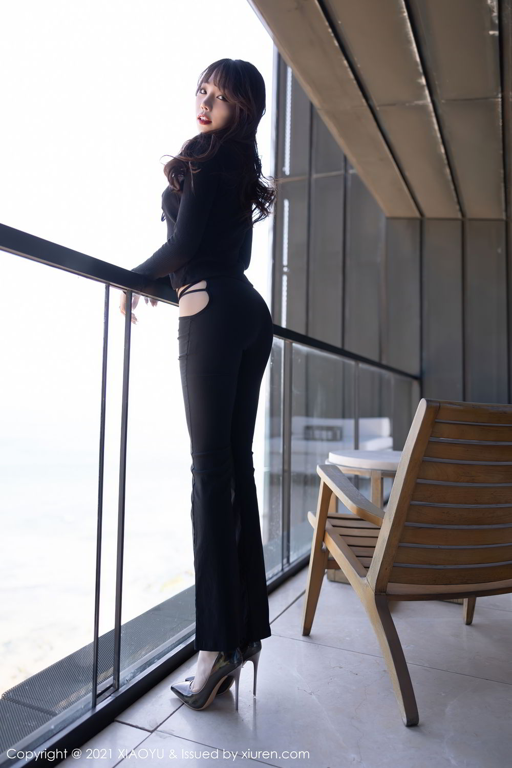 《语画界 芝芝Booty 制服写真 VOL.531》第4张,模特芝芝Booty,语画界,制服主题,全套86张