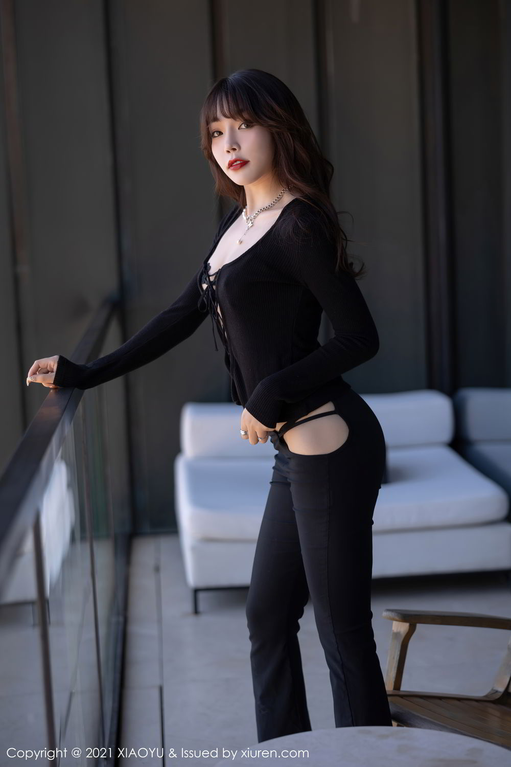 《语画界 芝芝Booty 制服写真 VOL.531》第7张,模特芝芝Booty,语画界,制服主题,全套86张