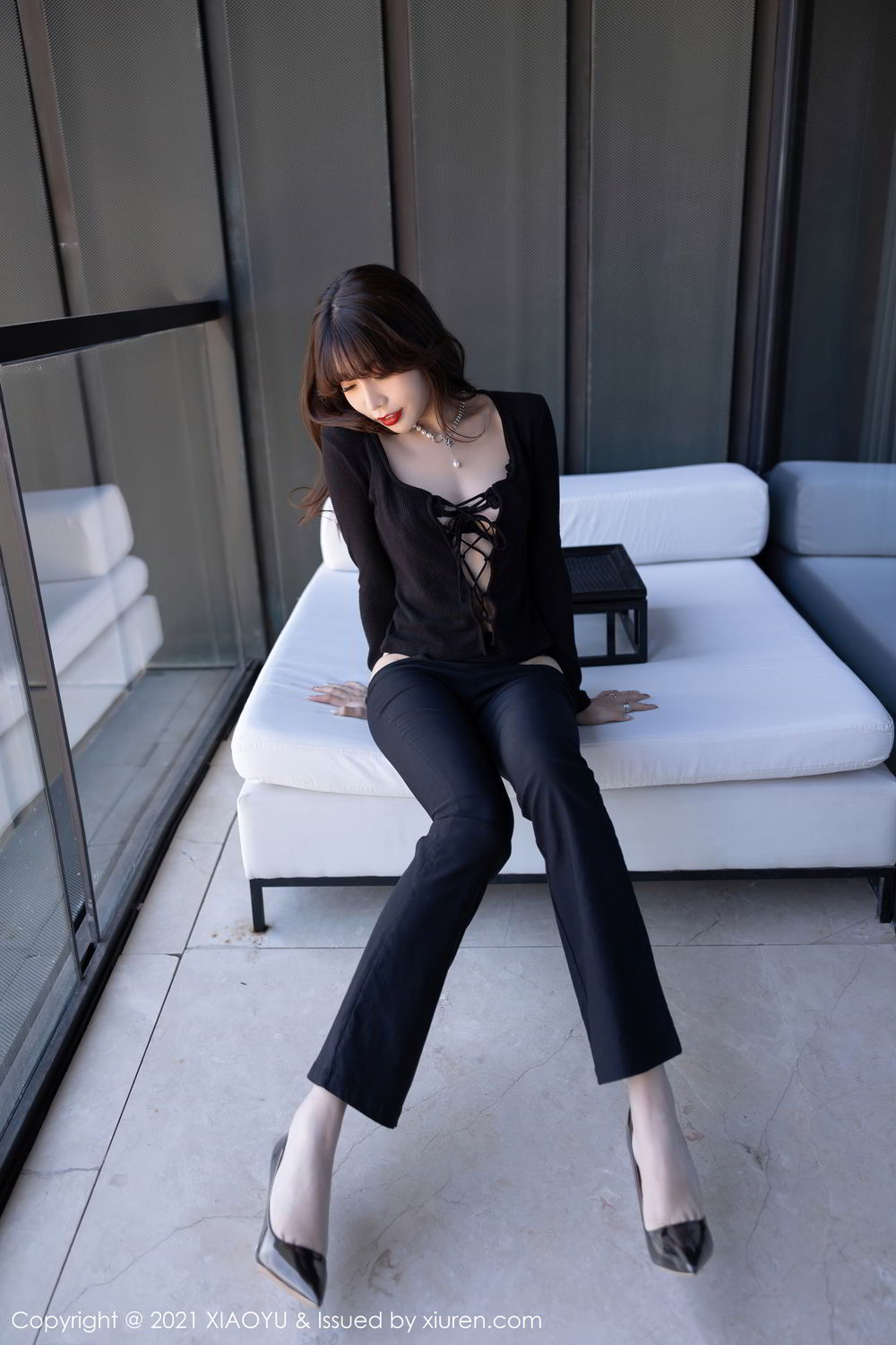 《语画界 芝芝Booty 制服写真 VOL.531》第12张,模特芝芝Booty,语画界,制服主题,全套86张