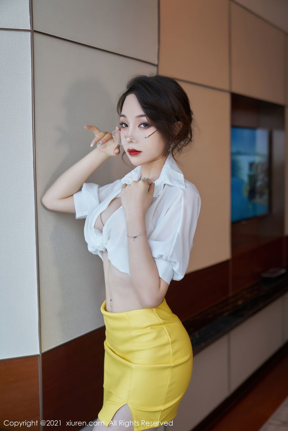 《芝芝Booty 制服写真》第9张,模特芝芝Booty,制服主题,全套55张