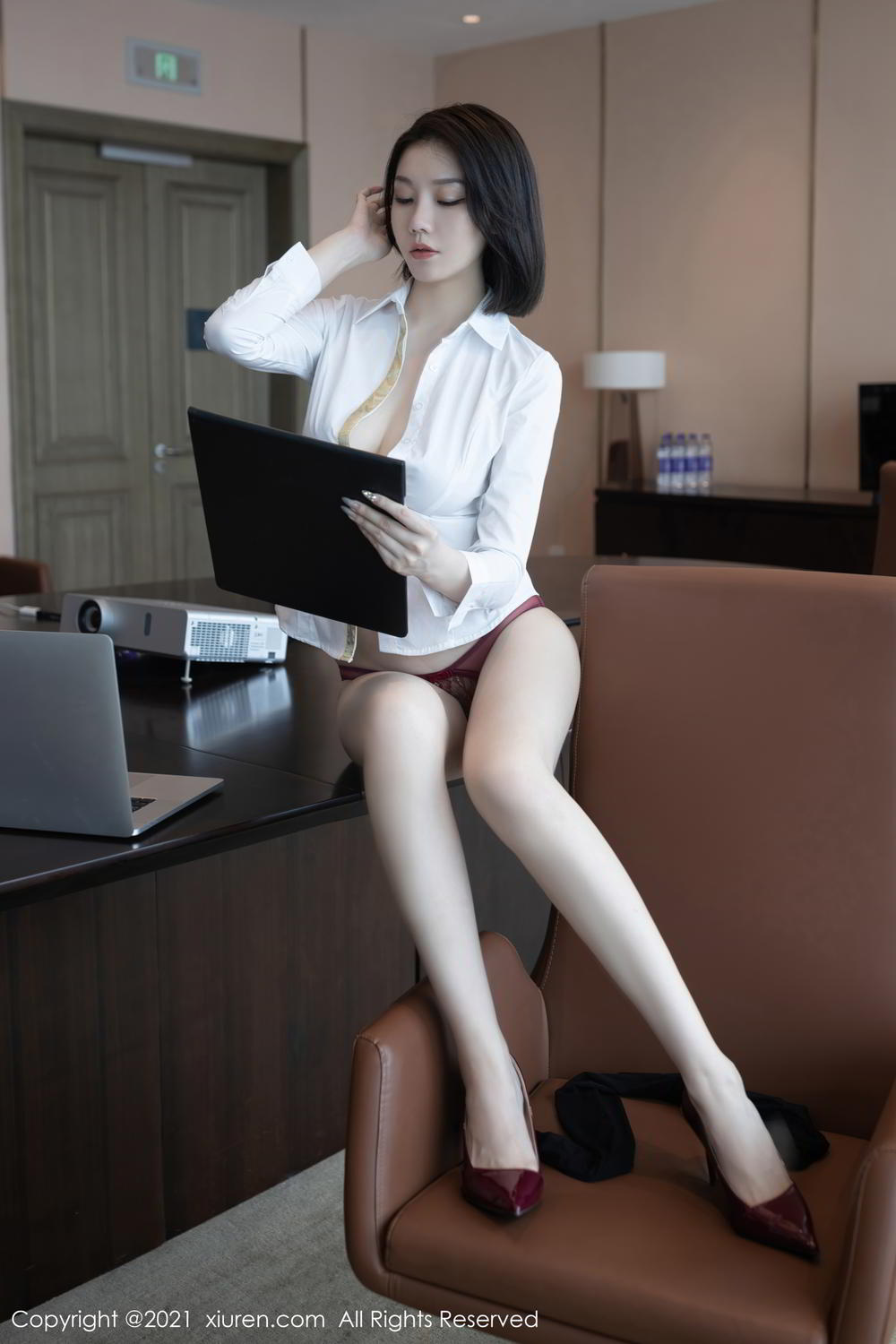 《安然Maleah(An Ran Maleah) 黑丝写真》第70张,模特安然Maleah(An Ran Maleah),黑丝主题,全套85张