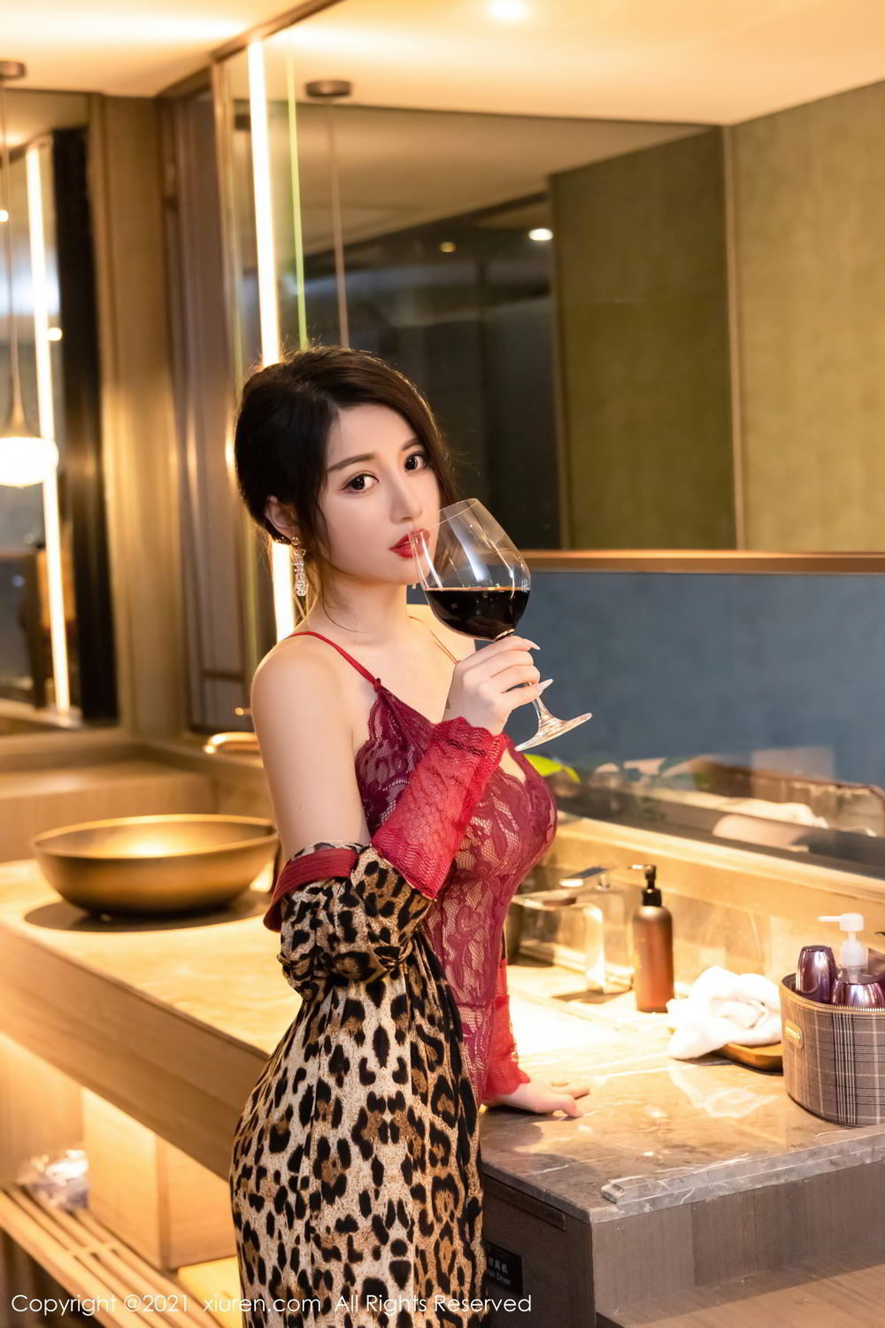 《美七Mia(Mei Qi) 黑丝写真》第69张，模特美七Mia(Mei Qi)，黑丝主题，全套92张