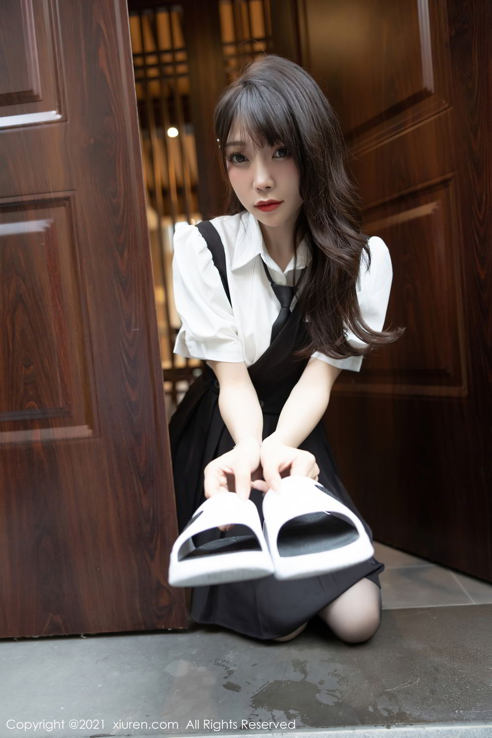 《芝芝Booty 制服写真》第6张,模特芝芝Booty,制服主题,全套100张