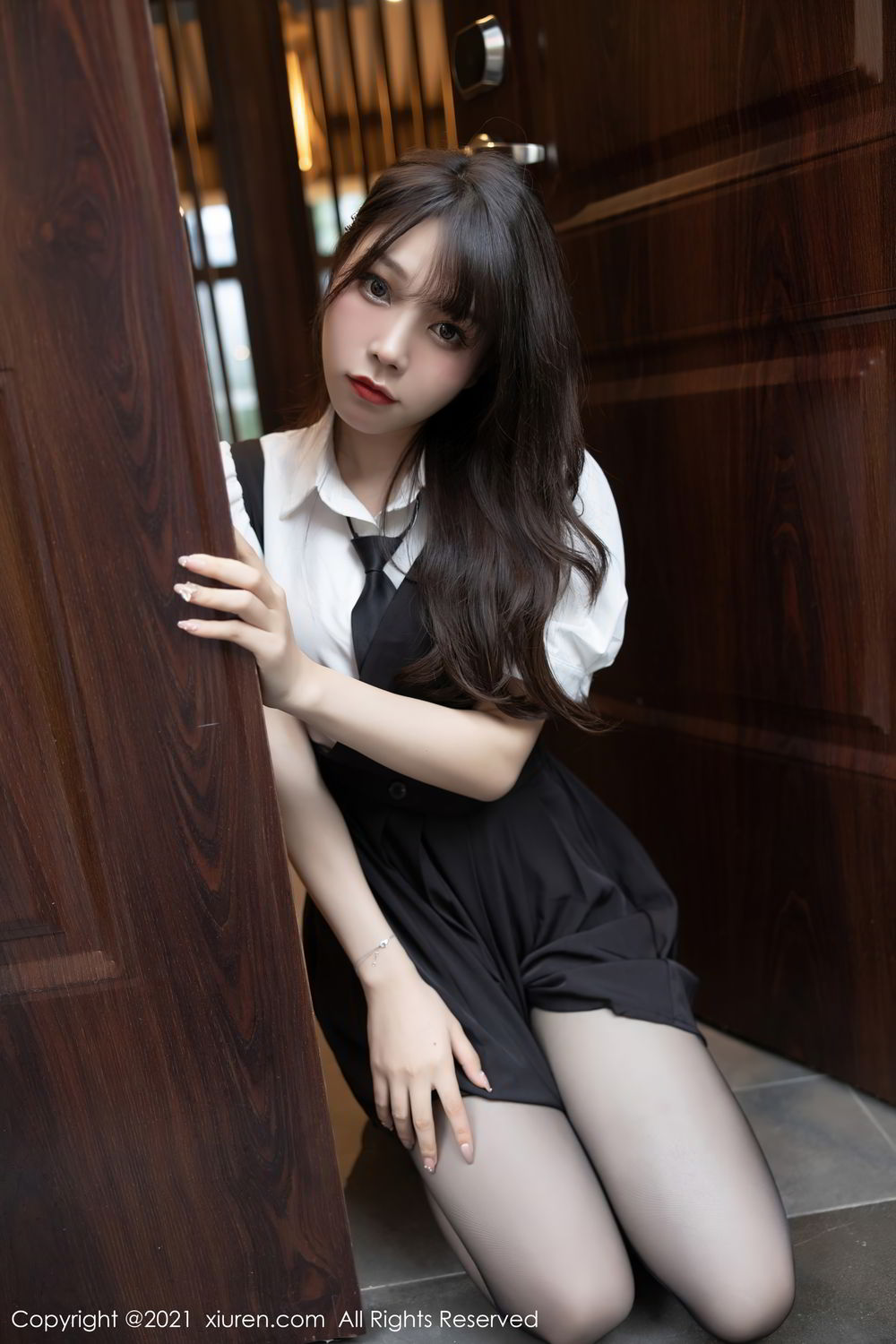 《芝芝Booty 制服写真》第9张,模特芝芝Booty,制服主题,全套100张