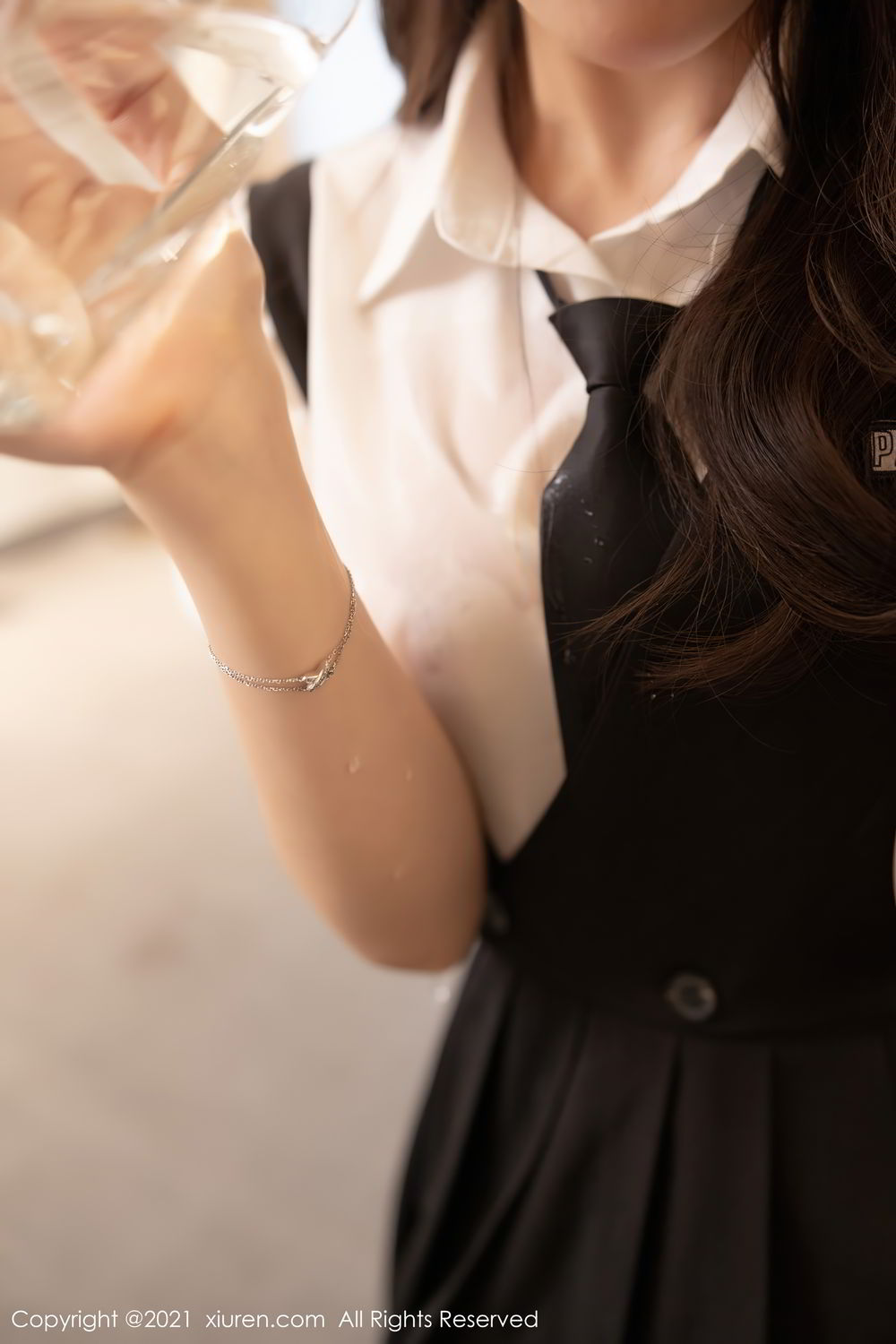 《芝芝Booty 制服写真》第15张,模特芝芝Booty,制服主题,全套100张