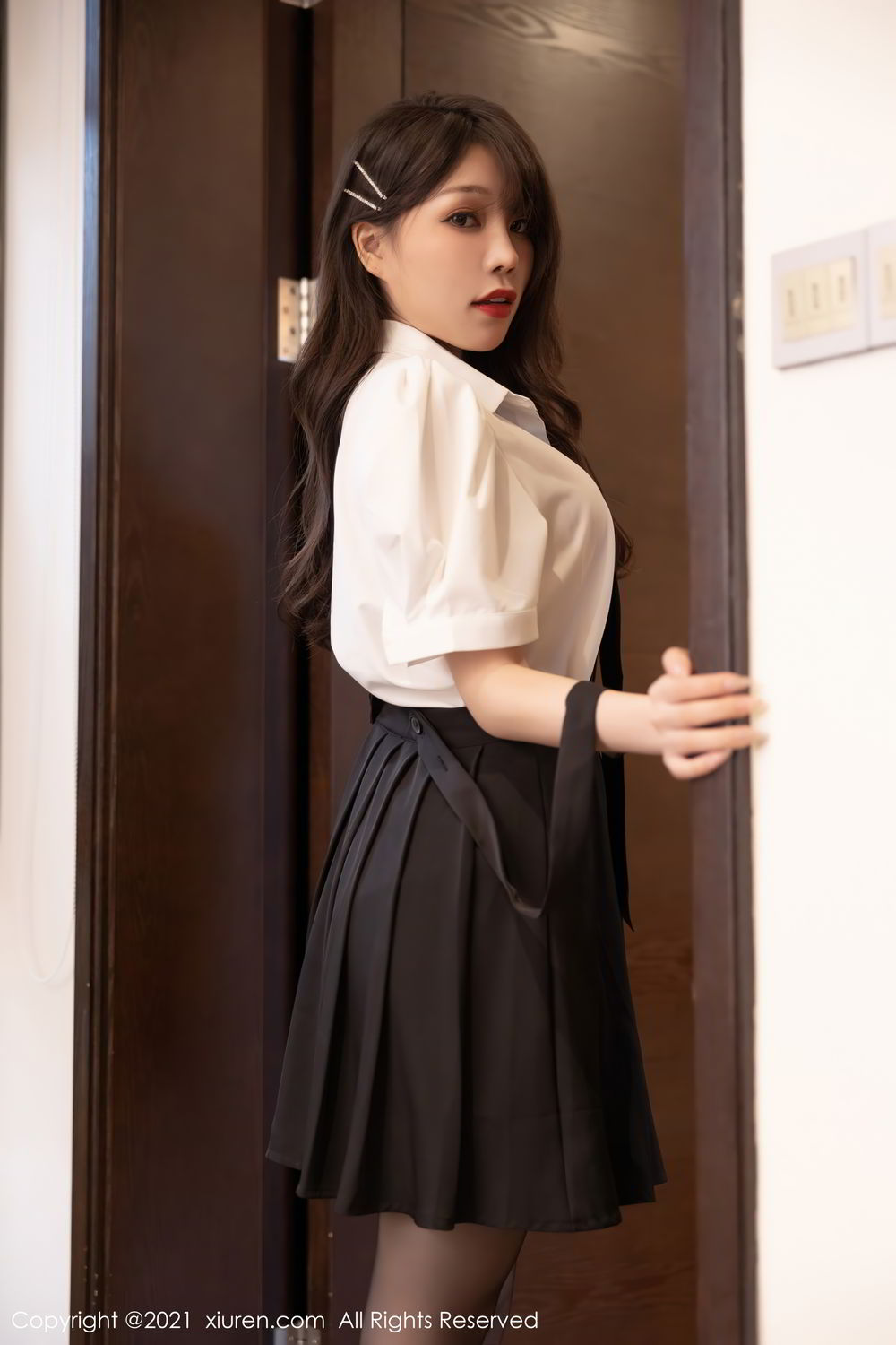 《芝芝Booty 制服写真》第23张,模特芝芝Booty,制服主题,全套100张