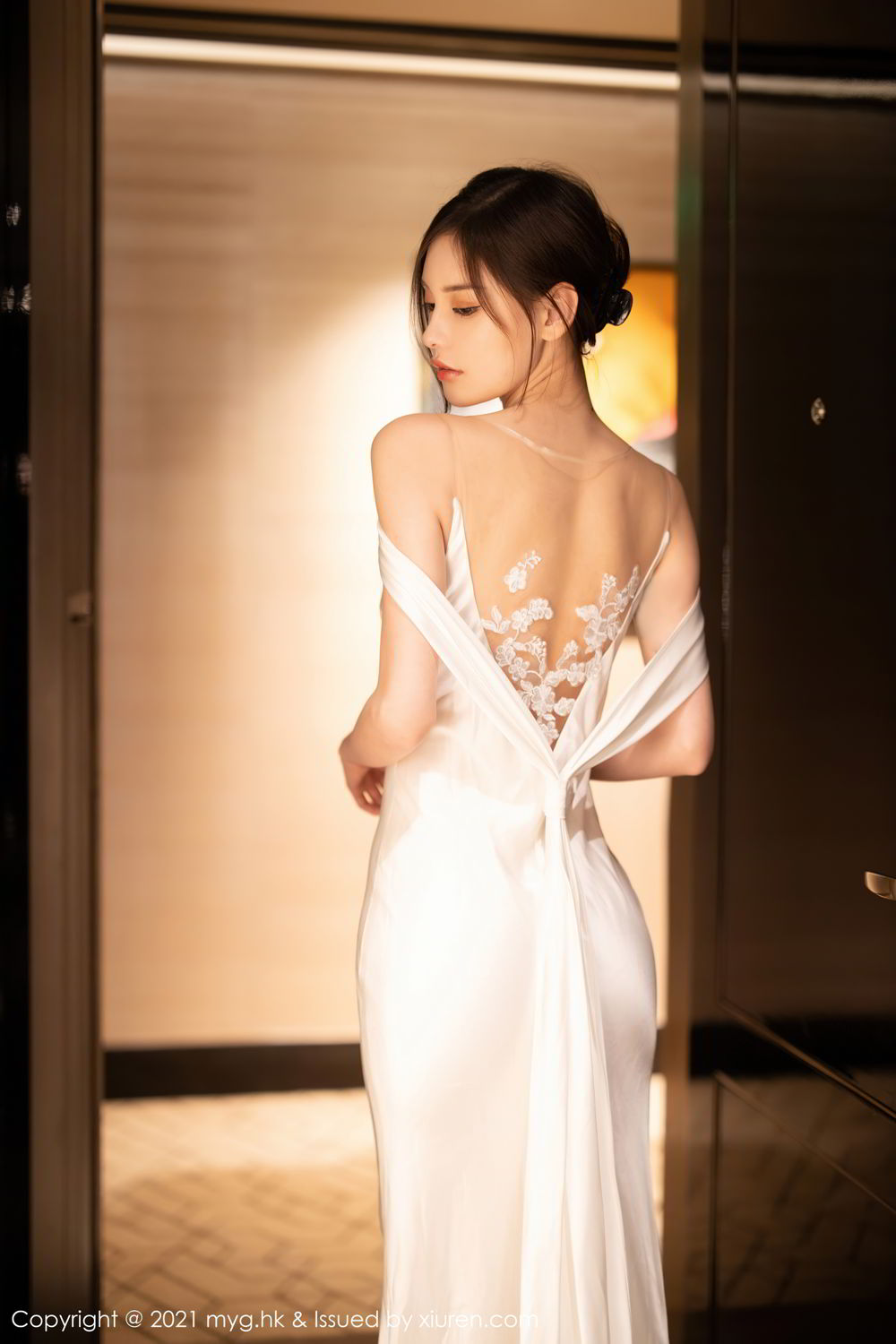 《秀人网 小夕juju(Xiao Xi Ju Ju)、李梓熙(zixibaby) 婚纱写真》第19张,模特小夕juju(Xiao Xi Ju Ju)、李梓熙(zixibaby),秀人网,婚纱主题,全套83张