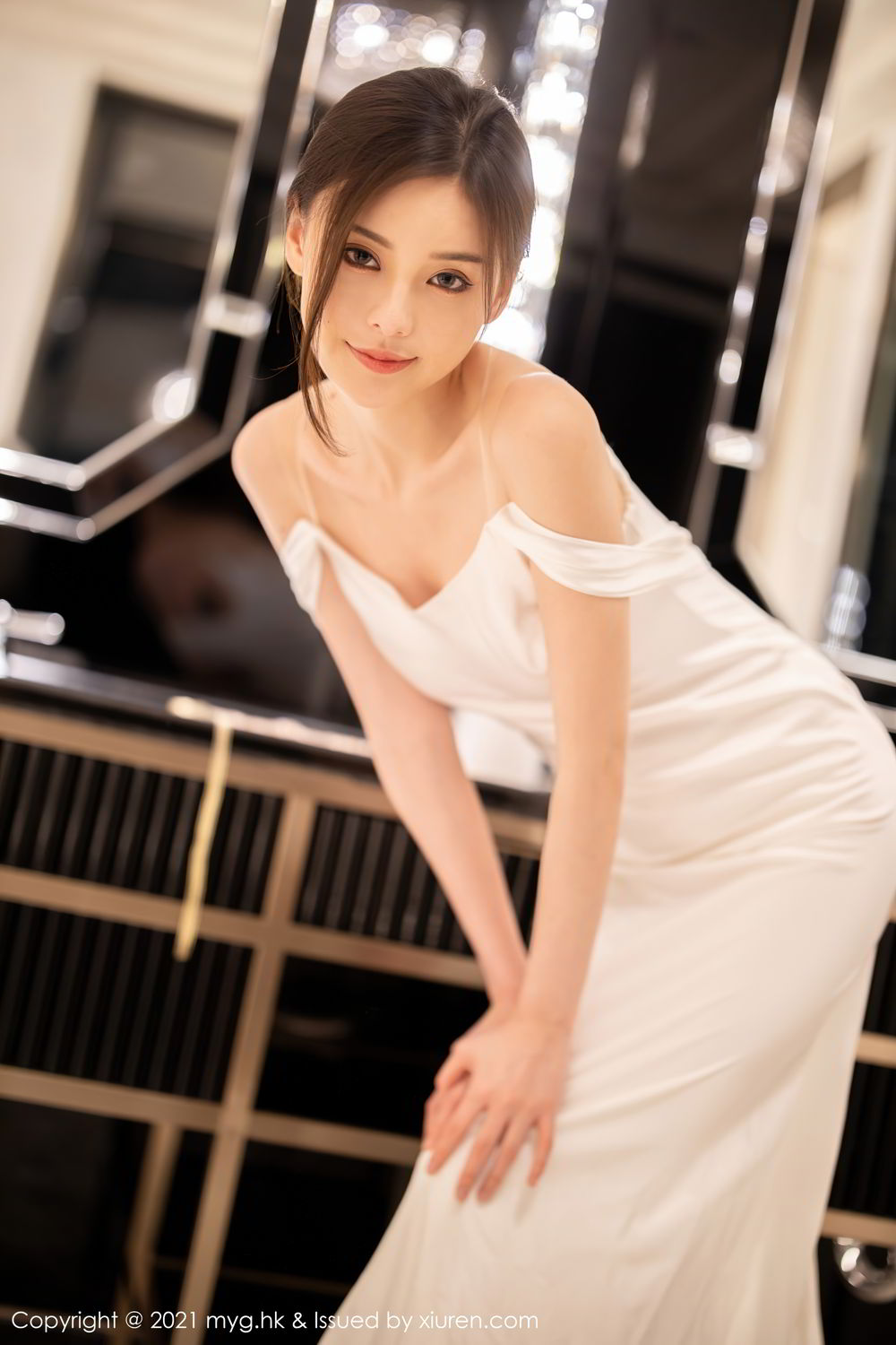 《秀人网 小夕juju(Xiao Xi Ju Ju)、李梓熙(zixibaby) 婚纱写真》第35张,模特小夕juju(Xiao Xi Ju Ju)、李梓熙(zixibaby),秀人网,婚纱主题,全套83张