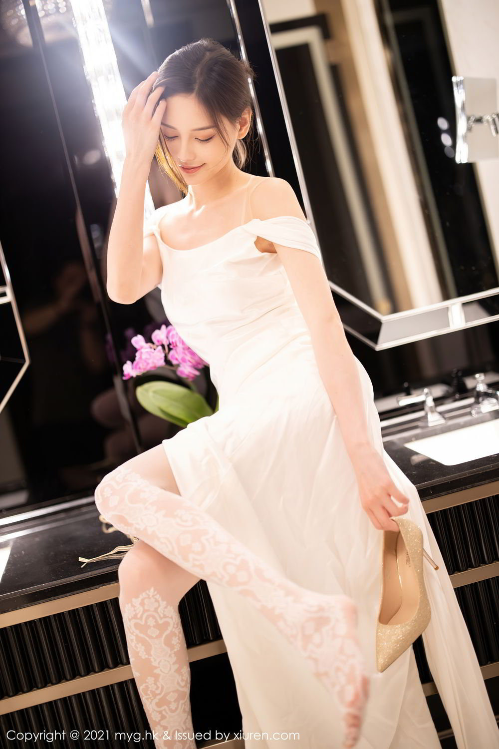 《秀人网 小夕juju(Xiao Xi Ju Ju)、李梓熙(zixibaby) 婚纱写真》第61张,模特小夕juju(Xiao Xi Ju Ju)、李梓熙(zixibaby),秀人网,婚纱主题,全套83张