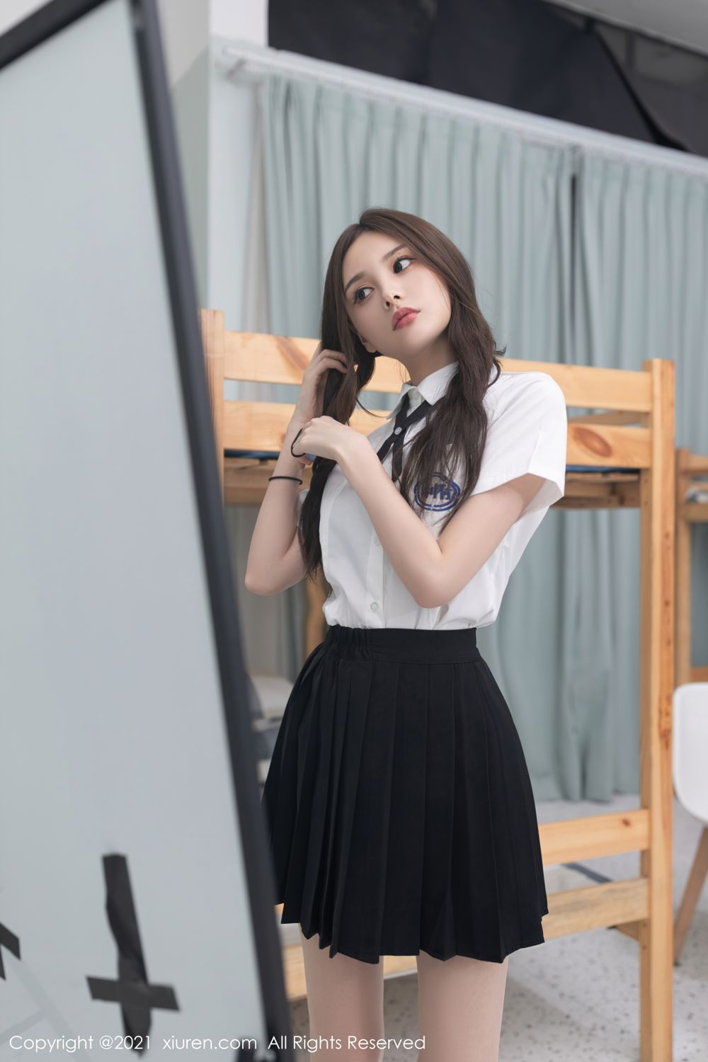 《小夕juju(Xiao Xi Ju Ju) 制服写真》第19张,模特小夕juju(Xiao Xi Ju Ju),制服主题,全套82张