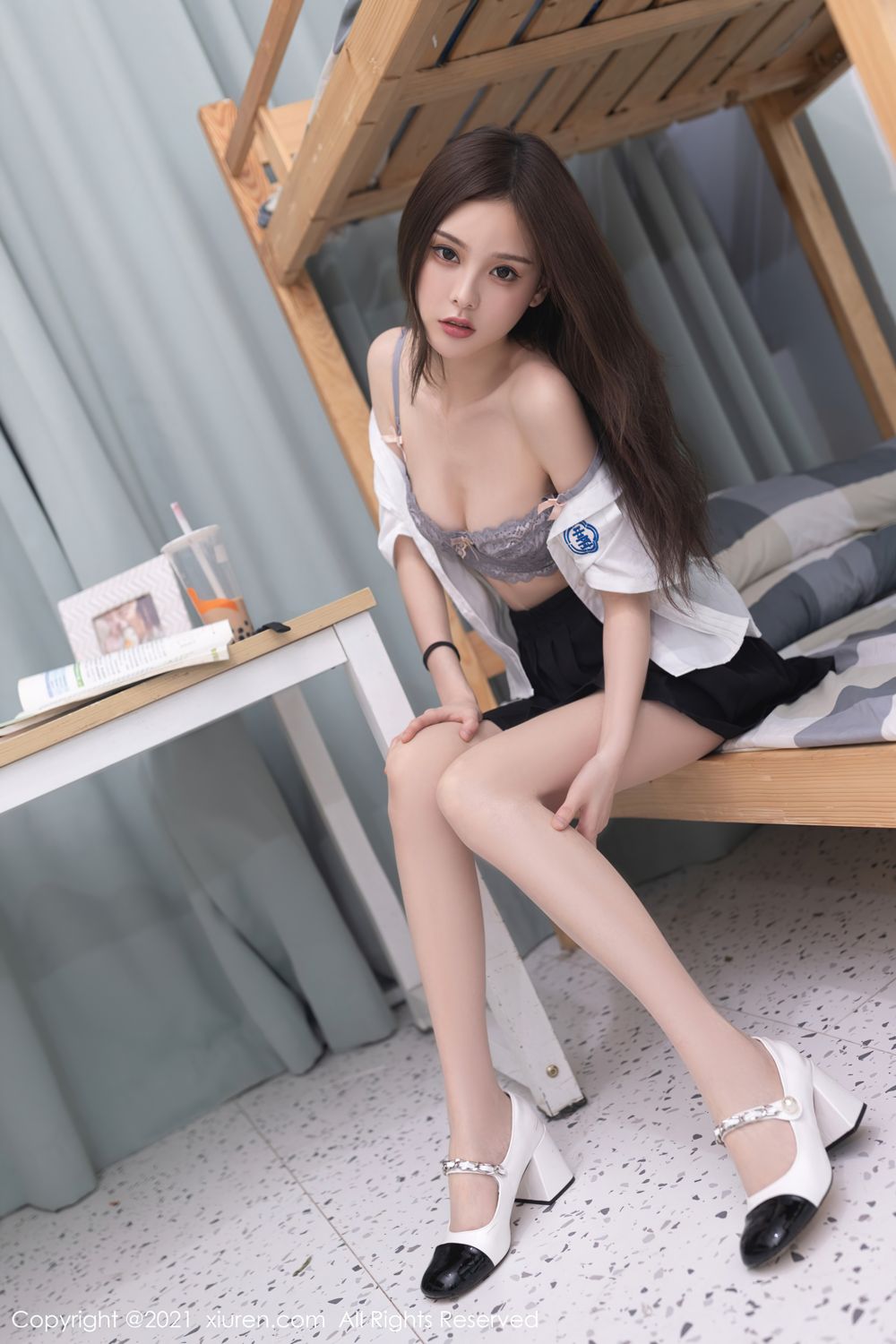 《小夕juju(Xiao Xi Ju Ju) 制服写真》第28张,模特小夕juju(Xiao Xi Ju Ju),制服主题,全套82张