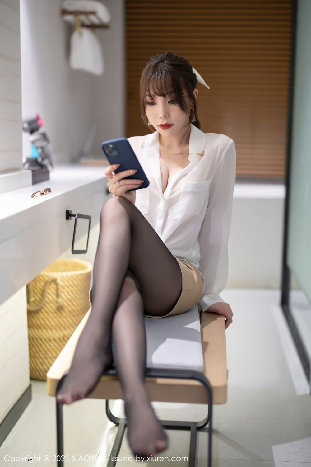 《语画界 芝芝Booty 制服写真 VOL.625》第28张,模特芝芝Booty,语画界,制服主题,全套95张