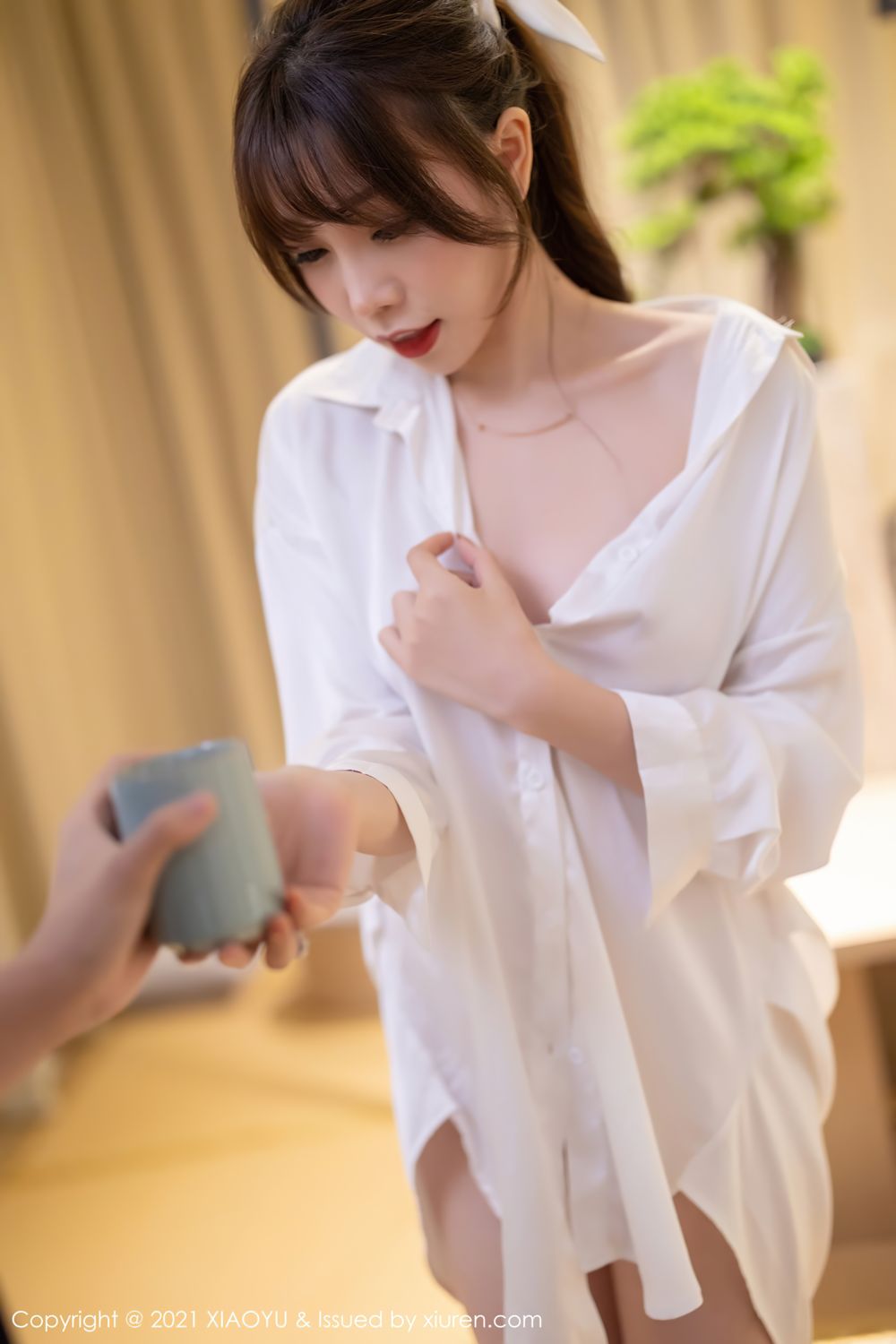 《语画界 芝芝Booty 制服写真 VOL.625》第68张,模特芝芝Booty,语画界,制服主题,全套95张