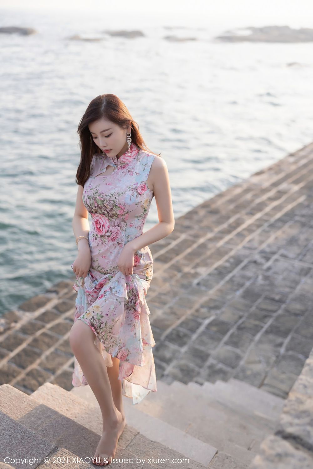 《语画界 杨晨晨 制服写真 VOL.650》第13张,模特杨晨晨,语画界,制服主题,全套79张