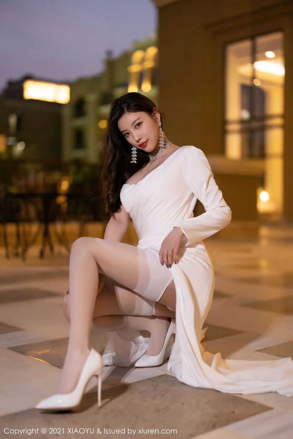 《语画界 杨晨晨 制服写真 VOL.663》第12张，模特杨晨晨，语画界，制服主题，全套100张