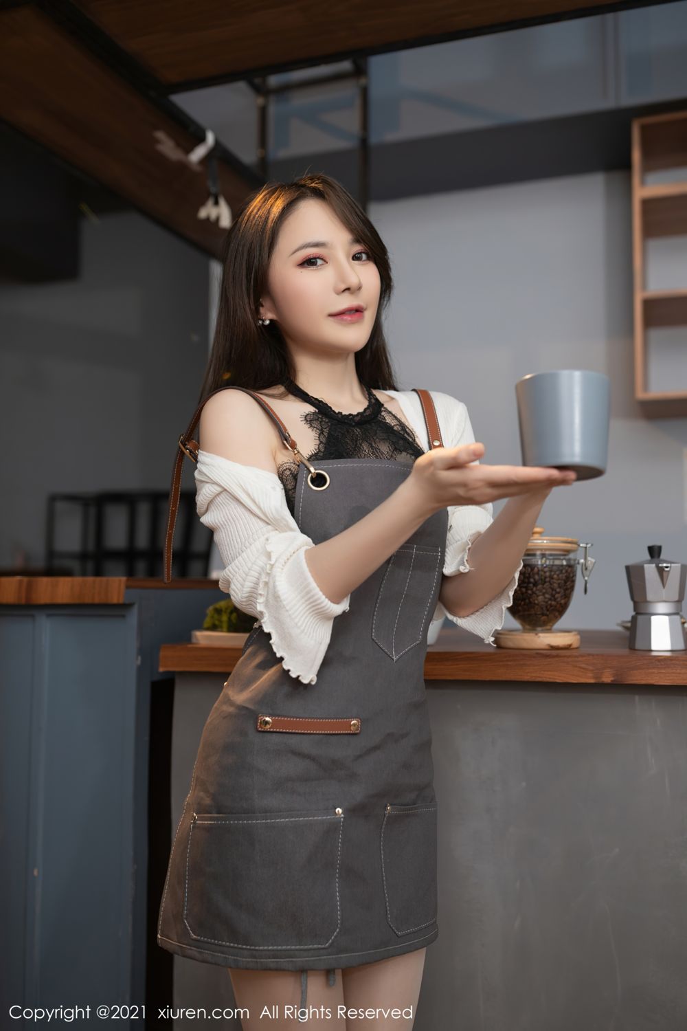 《秀人网 鱼子酱fish(Yu Zi Jiang Fish) 高清写真 No.4102》第17张，模特鱼子酱fish(Yu Zi Jiang Fish)，秀人网，全套60张