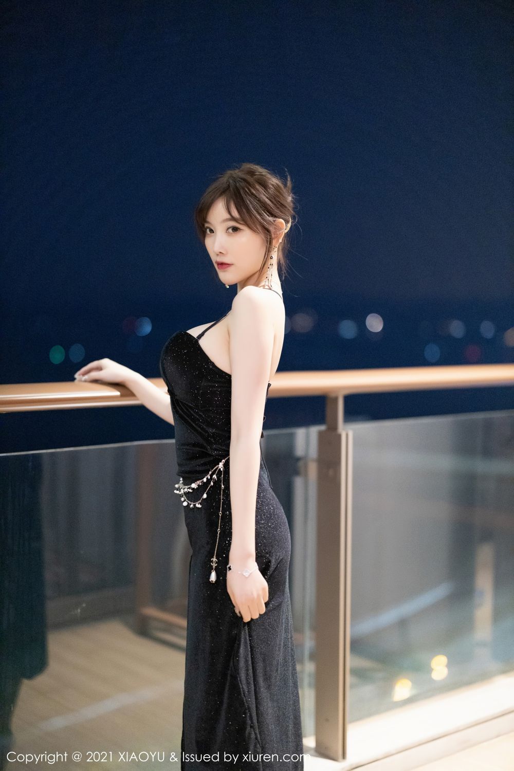 《语画界 杨晨晨 制服写真 VOL.660》第14张,模特杨晨晨,语画界,制服主题,全套66张