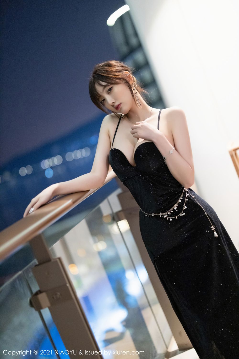 《语画界 杨晨晨 制服写真 VOL.660》第17张，模特杨晨晨，语画界，制服主题，全套66张