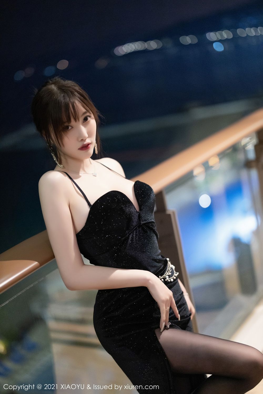 《语画界 杨晨晨 制服写真 VOL.660》第19张，模特杨晨晨，语画界，制服主题，全套66张