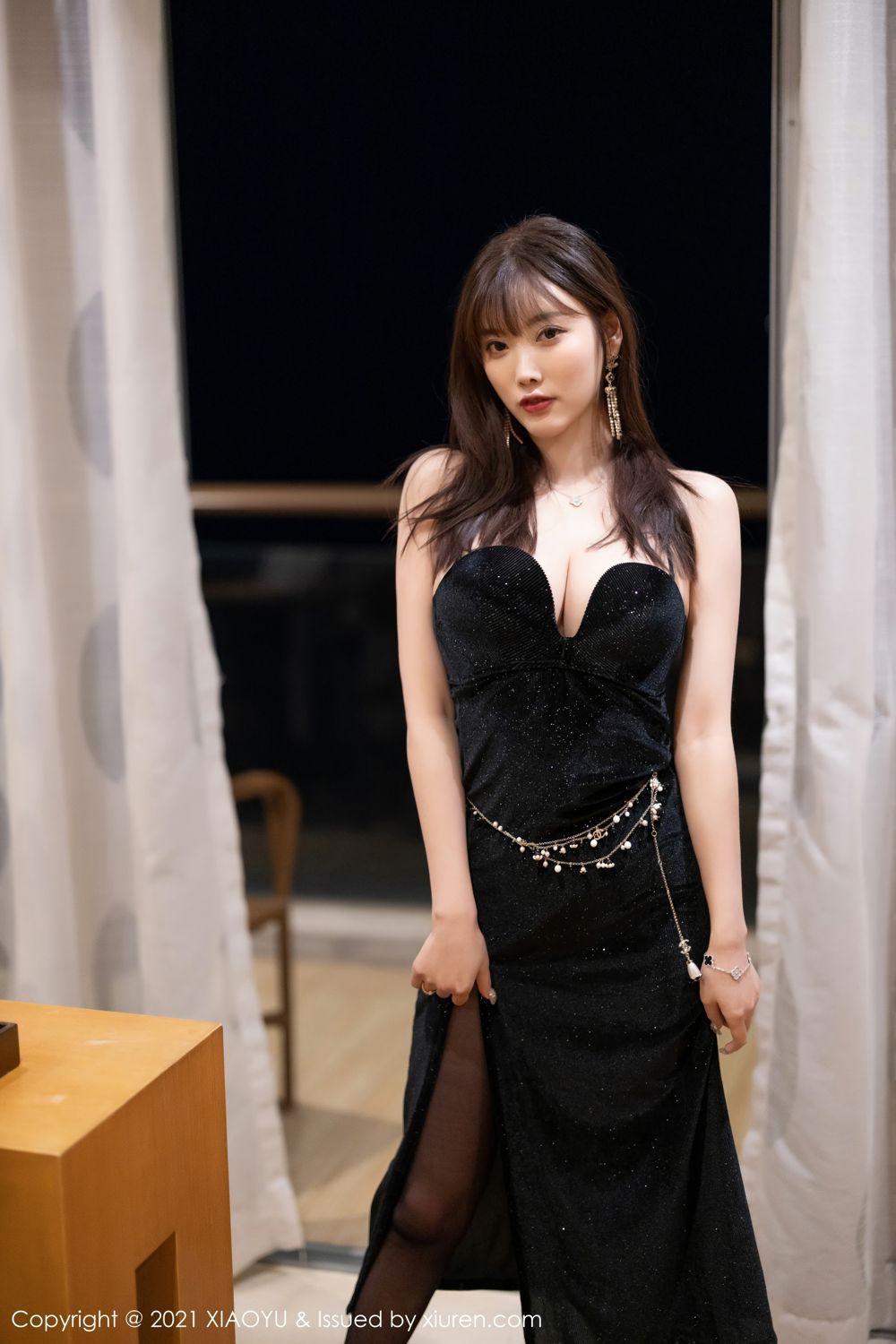 《语画界 杨晨晨 制服写真 VOL.660》第30张,模特杨晨晨,语画界,制服主题,全套66张