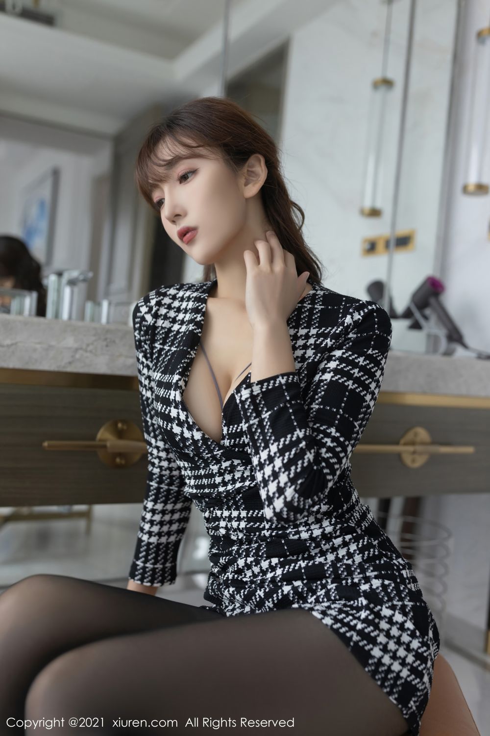 《秀人网 陆萱萱(Lu Xuan Xuan) 黑丝写真 No.4292》第46张,模特陆萱萱(Lu Xuan Xuan),秀人网,黑丝主题,全套88张