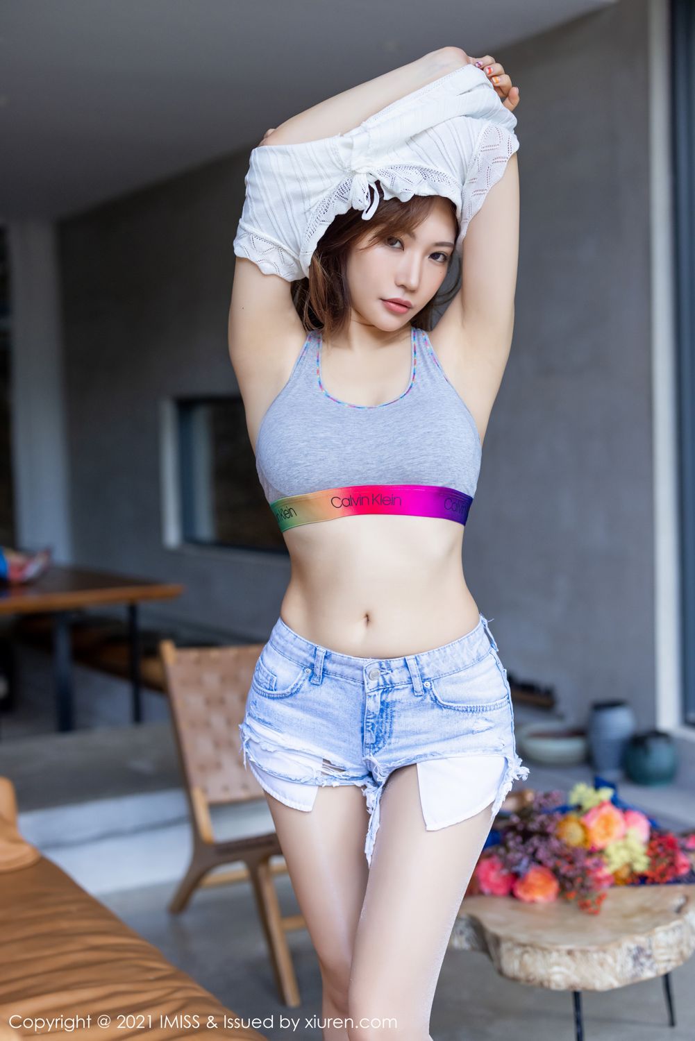《爱蜜社 小狐狸Sica(Shellyn) 制服写真 VOL.638》第45张,模特小狐狸Sica(Shellyn),爱蜜社,制服主题,全套64张