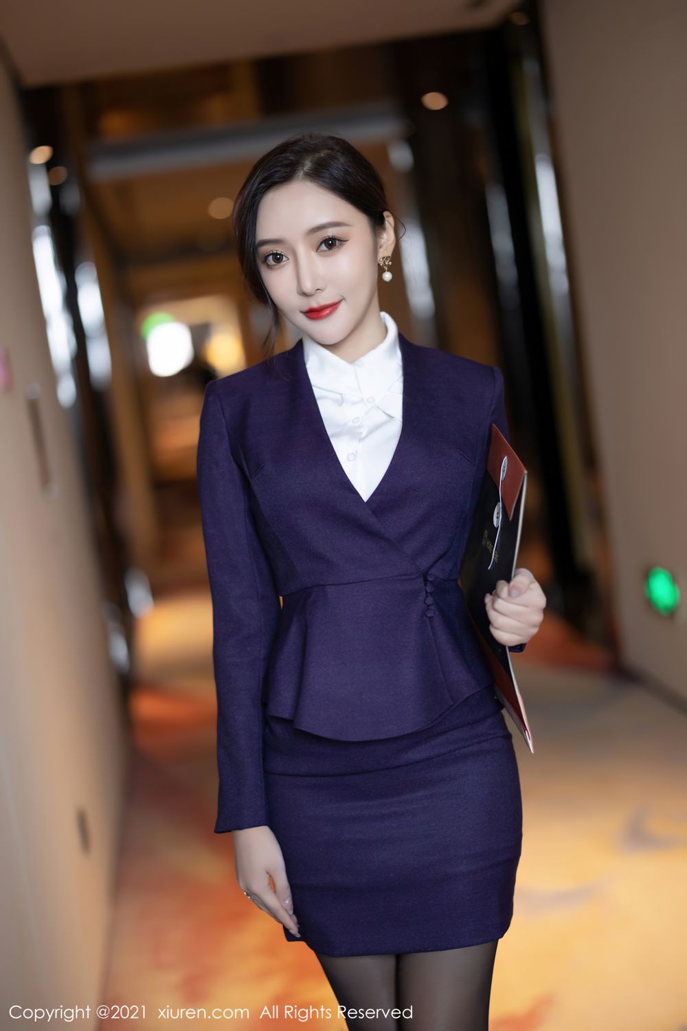 《秀人网 王馨瑶(Yanni)、程程程(Cheng Cheng Cheng) 黑丝写真 No.4184》第1张，模特王馨瑶(Yanni)、程程程(Cheng Cheng Cheng)，秀人网，黑丝主题，全套85张