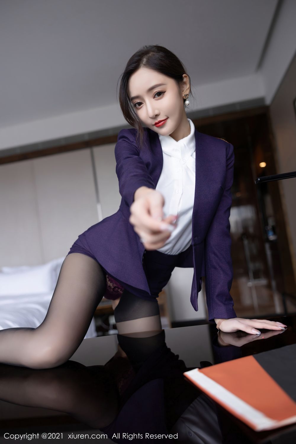 《秀人网 王馨瑶(Yanni)、程程程(Cheng Cheng Cheng) 黑丝写真 No.4184》第26张,模特王馨瑶(Yanni)、程程程(Cheng Cheng Cheng),秀人网,黑丝主题,全套85张