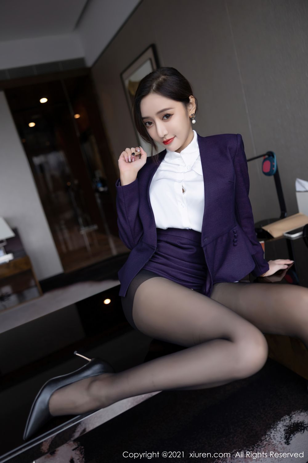 《秀人网 王馨瑶(Yanni)、程程程(Cheng Cheng Cheng) 黑丝写真 No.4184》第35张,模特王馨瑶(Yanni)、程程程(Cheng Cheng Cheng),秀人网,黑丝主题,全套85张