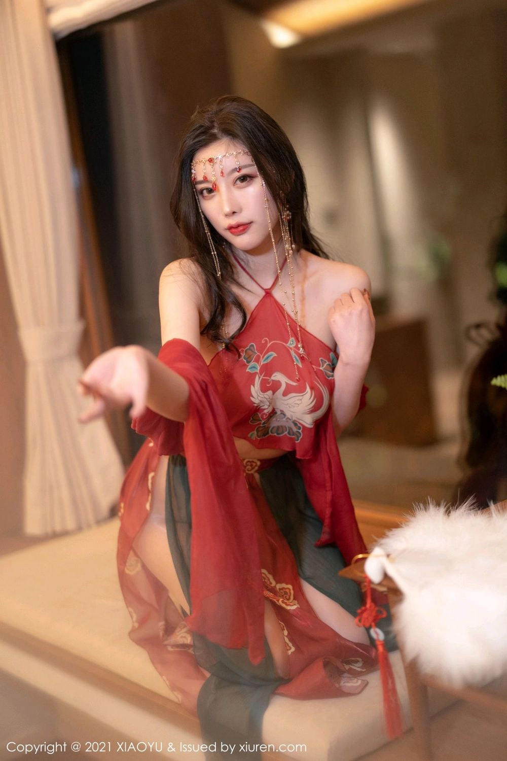 《语画界 鱼子酱fish(Yu Zi Jiang Fish) 制服写真 VOL.688》第17张,模特鱼子酱fish(Yu Zi Jiang Fish),语画界,制服主题,全套83张