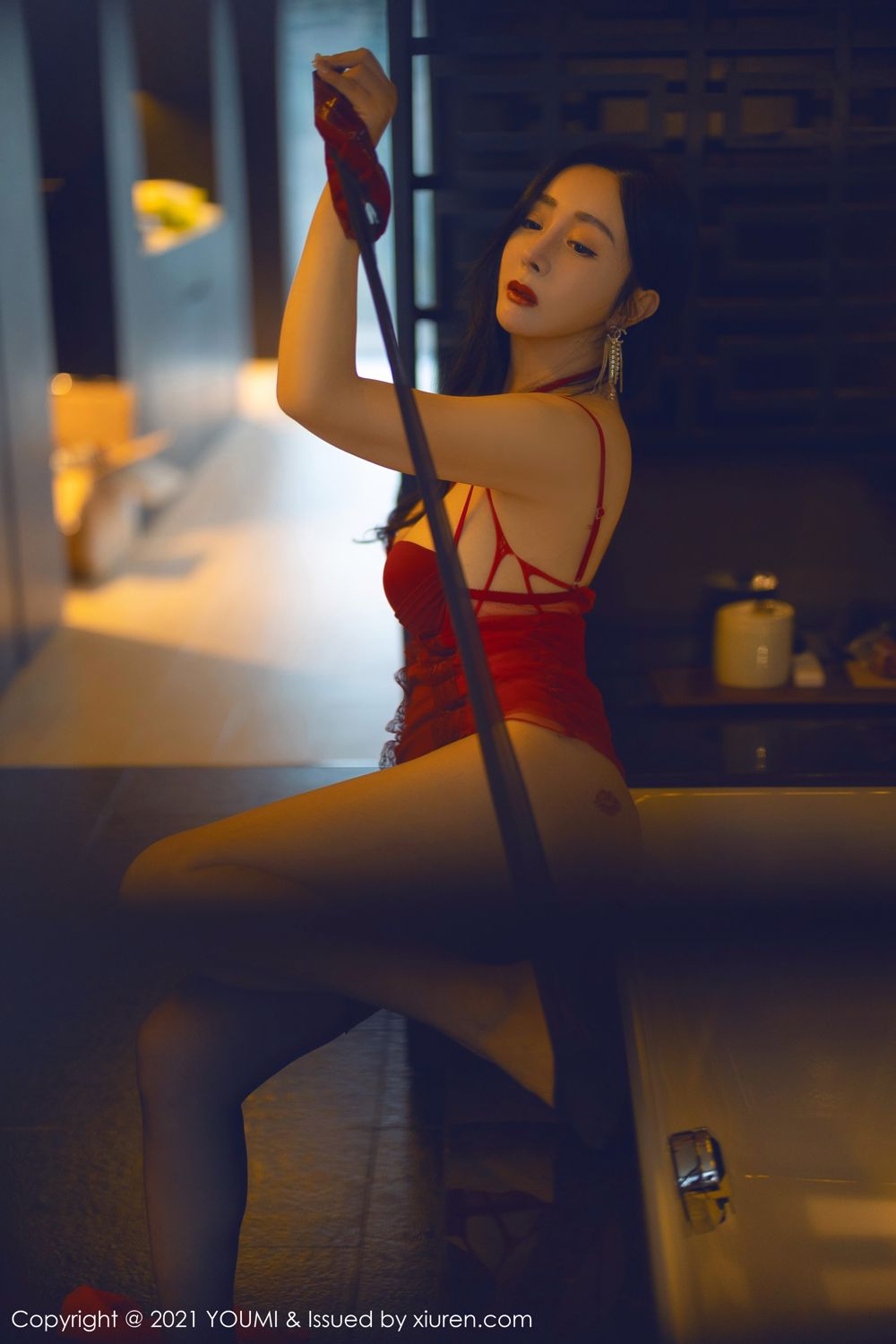 《尤蜜荟 允薾(Yun Er) 制服写真 VOL.711》第43张，模特允薾(Yun Er)，尤蜜荟，制服主题，全套70张