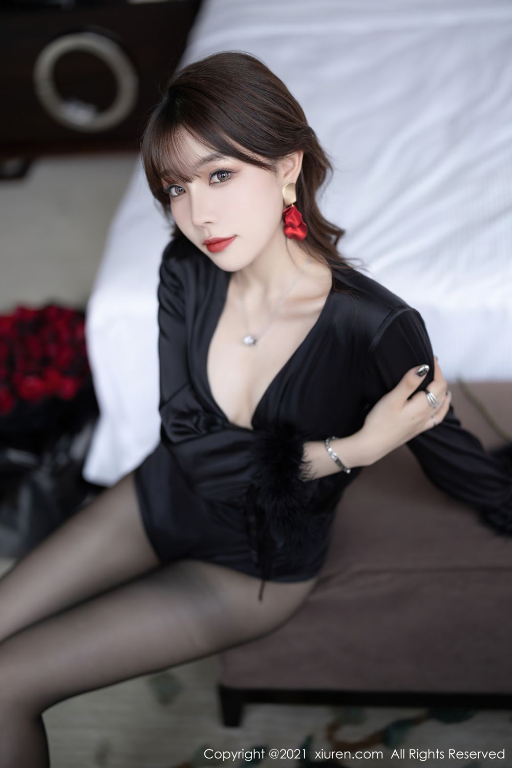 《秀人网 芝芝Booty 黑丝写真 No.4205》第41张,模特芝芝Booty,秀人网,黑丝主题,全套84张