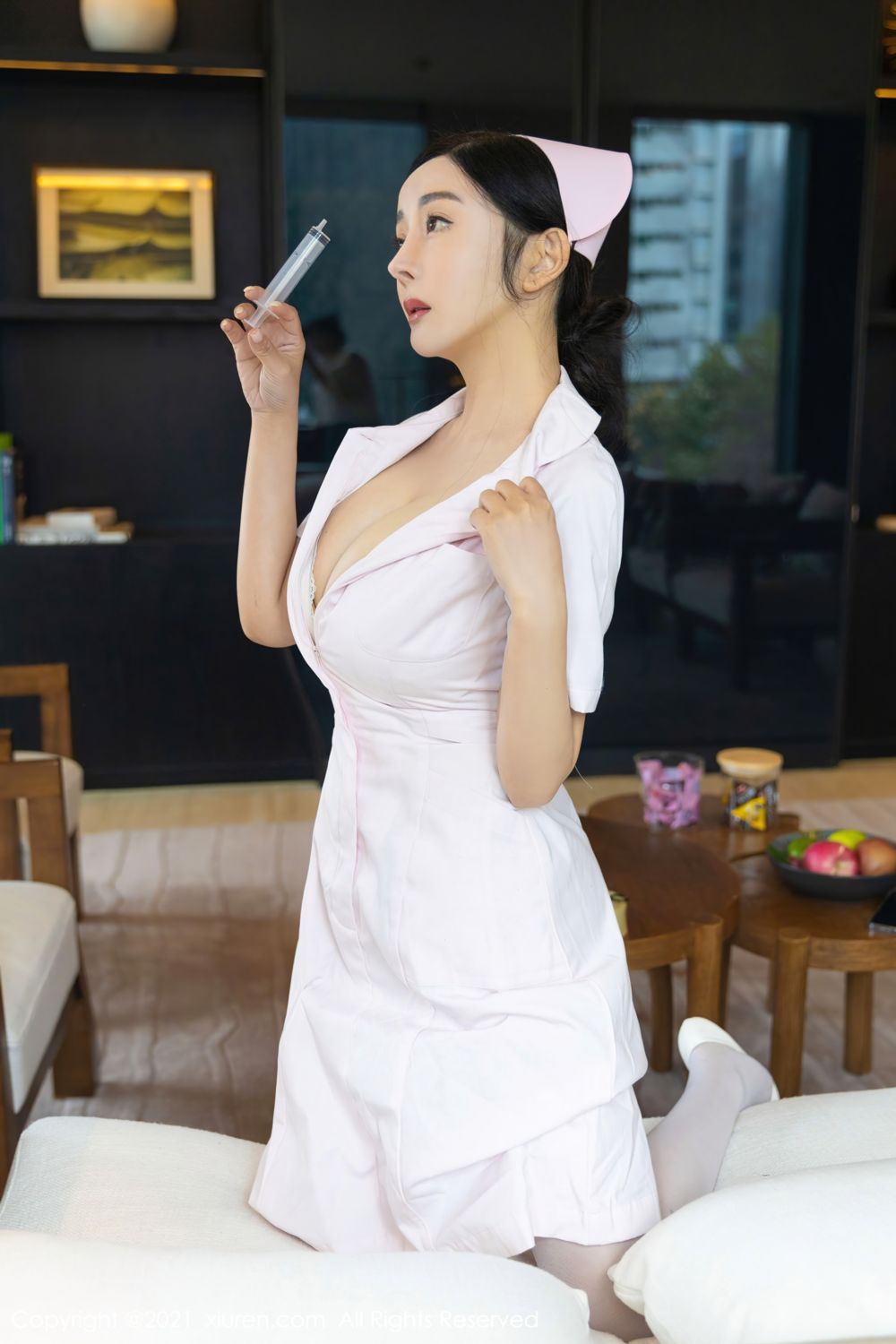 《秀人网 允薾(Yun Er) 护士写真 No.4209》第27张,模特允薾(Yun Er),秀人网,护士主题,全套90张