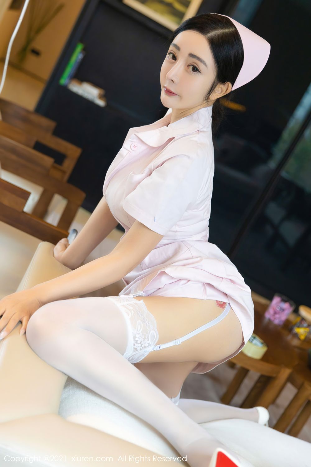 《秀人网 允薾(Yun Er) 护士写真 No.4209》第33张,模特允薾(Yun Er),秀人网,护士主题,全套90张