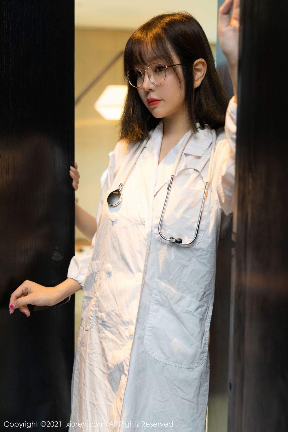 《秀人网 允薾(Yun Er) 护士写真 No.4209》第58张,模特允薾(Yun Er),秀人网,护士主题,全套90张