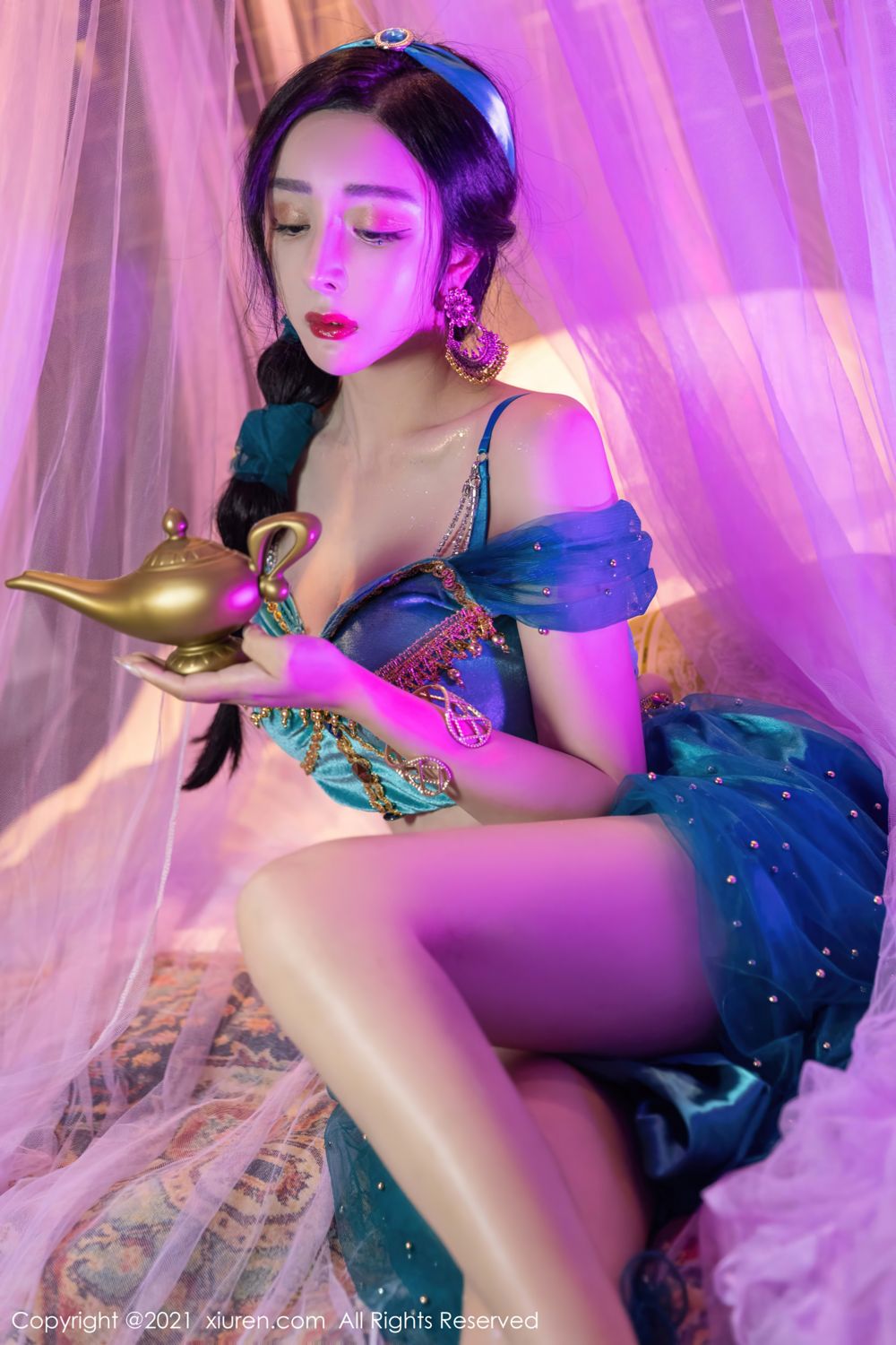《秀人网 允薾(Yun Er) 波涛胸涌写真 No.4243》第12张,模特允薾(Yun Er),秀人网,波涛胸涌主题,全套62张